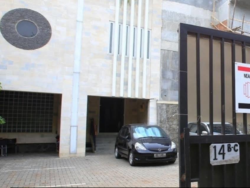 Hotel Reddoorz Near Cilandak Town Square Giacarta Esterno foto