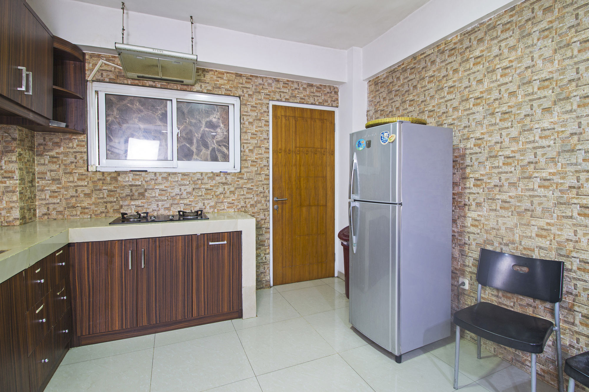 Hotel Reddoorz Near Cilandak Town Square Giacarta Esterno foto
